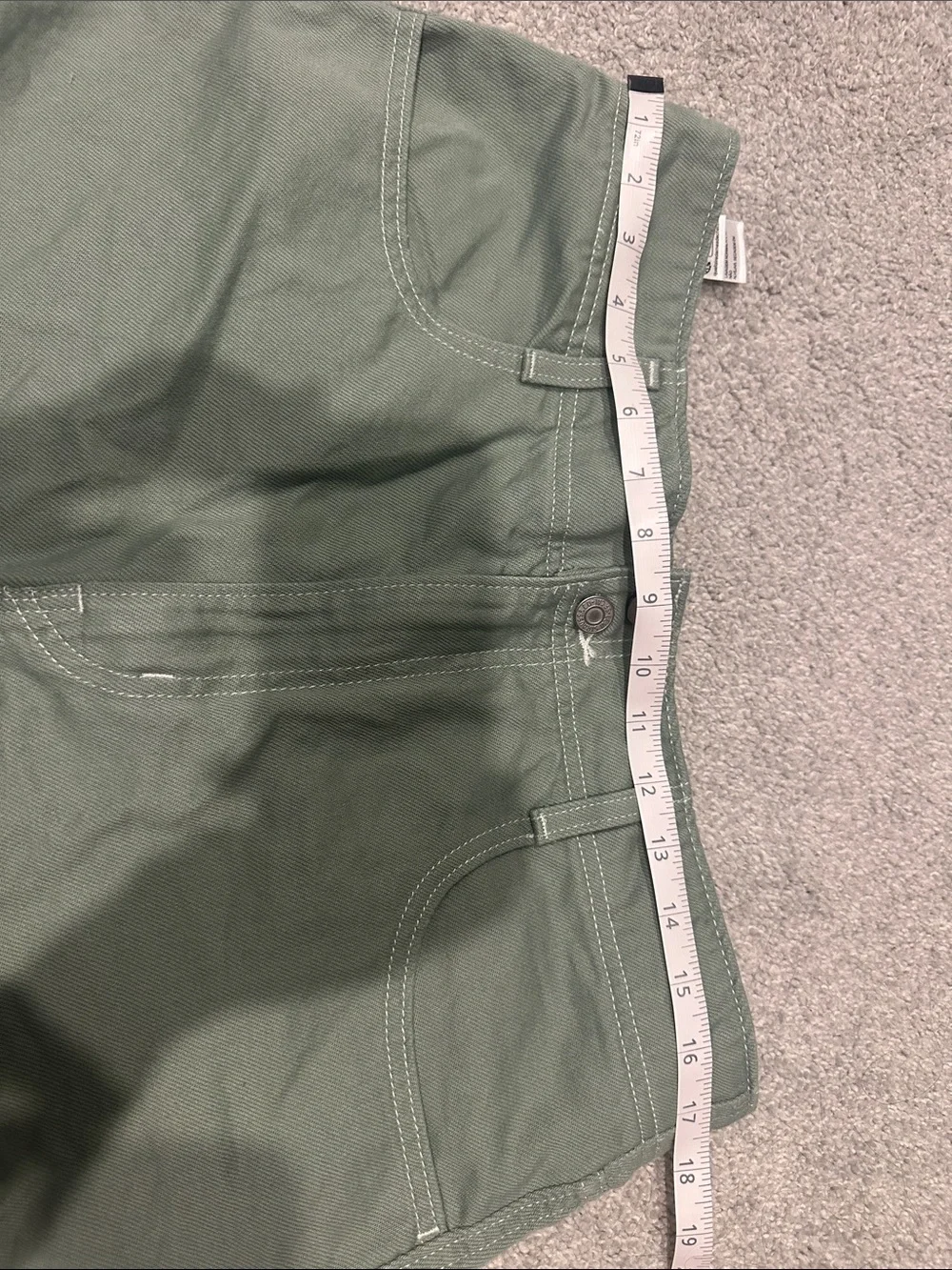 Levi’s High-Rise Olive Green Women's Shorts - Picture 6 of 6